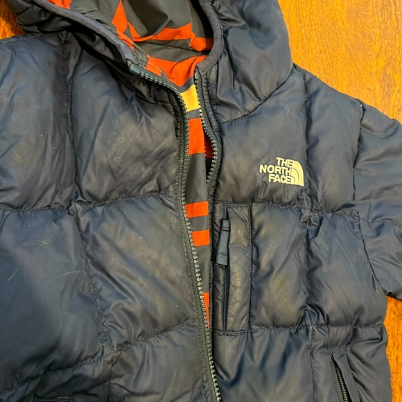 The north face puffy winter coat - Picture 2 of 6